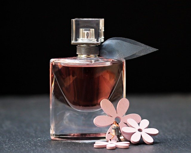 květinový parfém